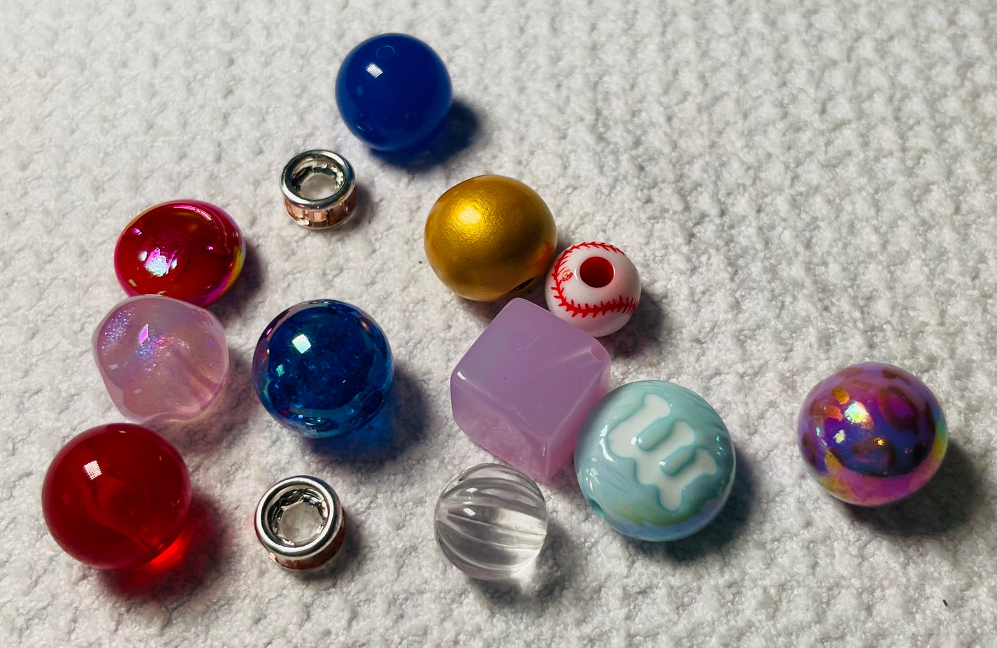 BEADS (PLEASE CLICK ON DROPDOWN TO SEE WHAT I OFFER)