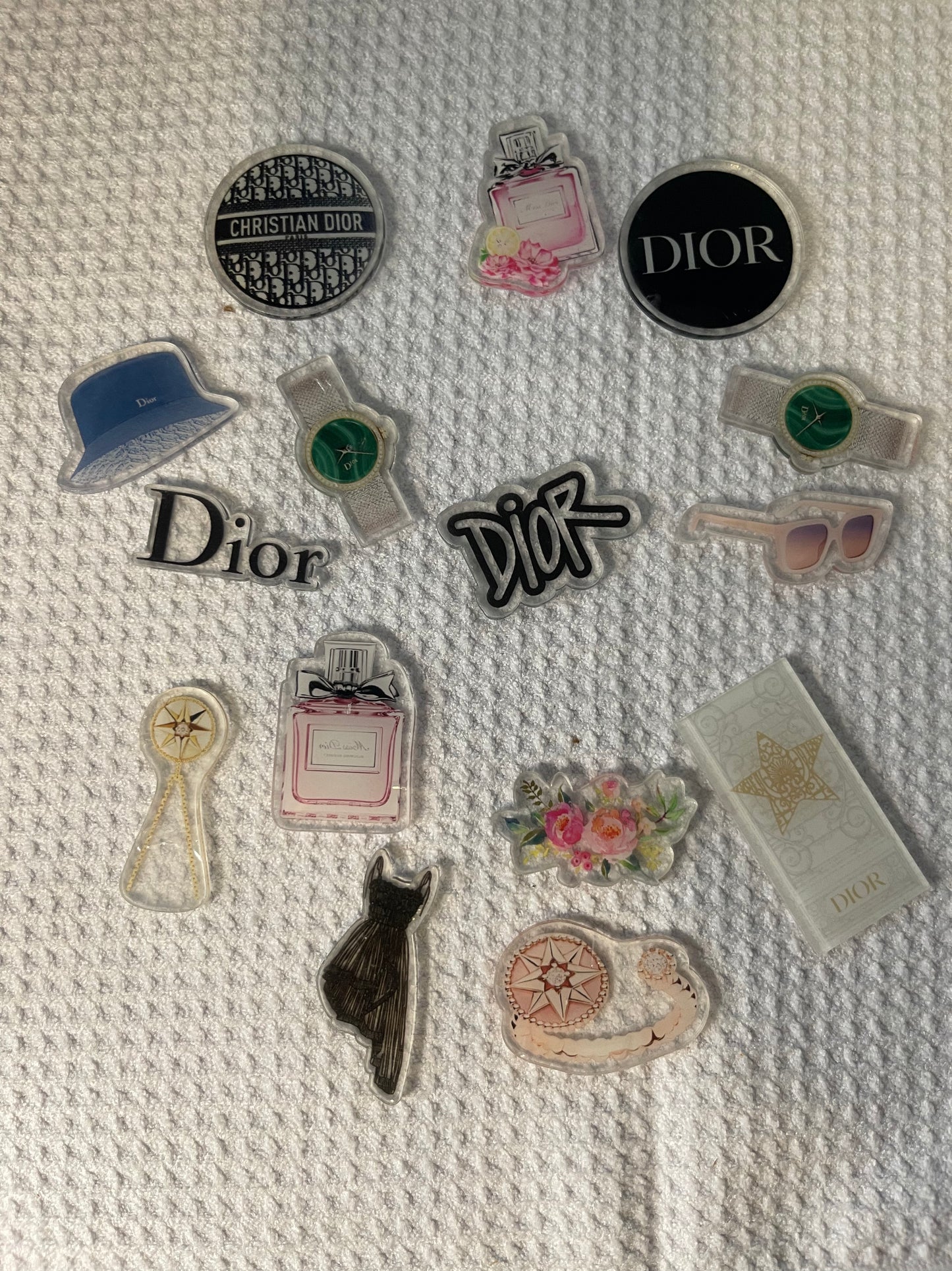 ACRYLICS FOR DIY BADGE REELS AND PROJECTS = DESIGNER